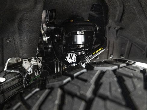 New 2025 Ford Bronco Heritage Edition image 15