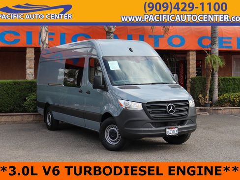 Used 2021 Mercedes-Benz Sprinter 2500 image 1