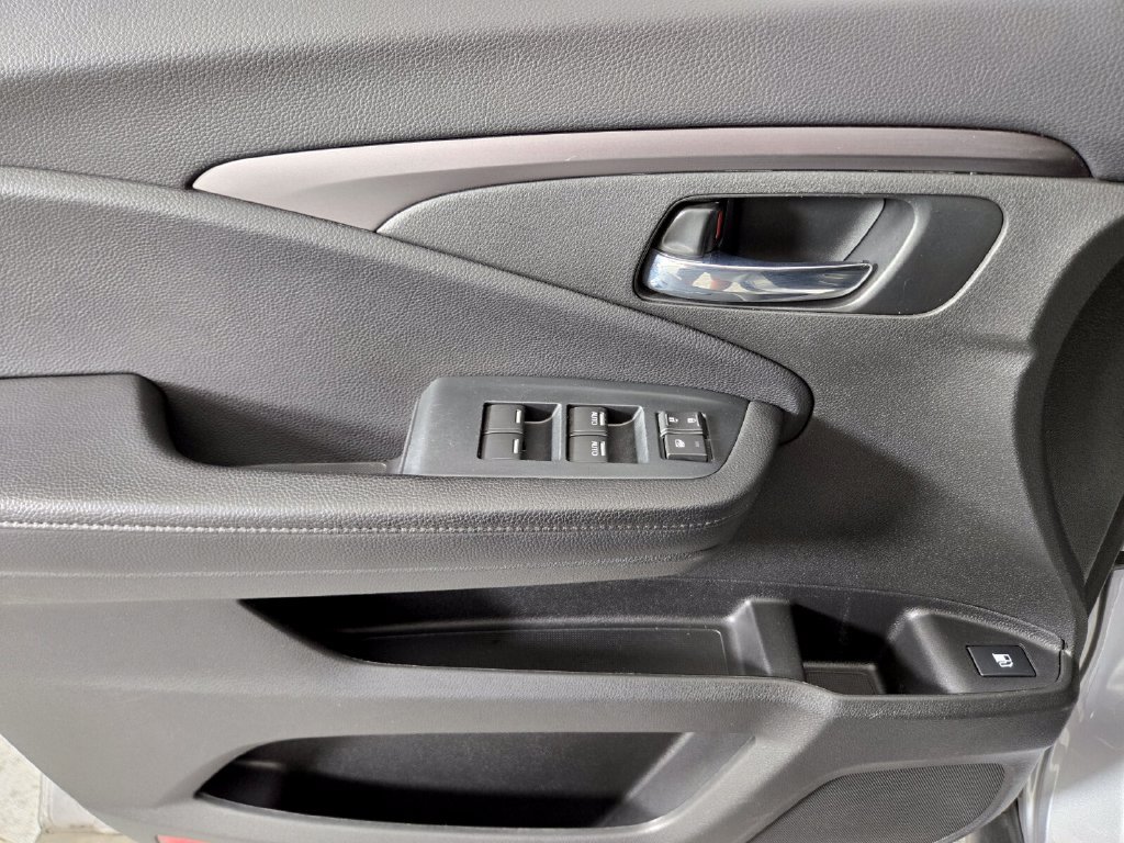 Used 2022 Honda Pilot Sport image 24