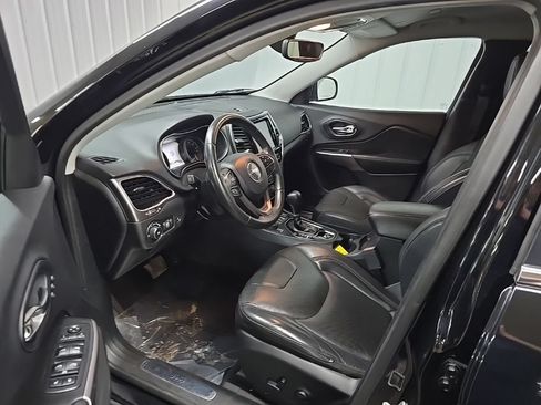 Used 2019 Jeep Cherokee Limited AWD/4WD image 29