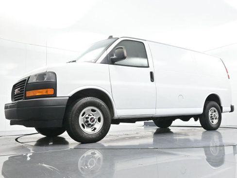 Used 2018 GMC Savana 2500 w/ Enhanced Convenience Package RWD image 41