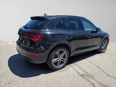 Used 2024 Audi Q5 e Premium Plus w/ Premium Plus Package AWD/4WD image 3