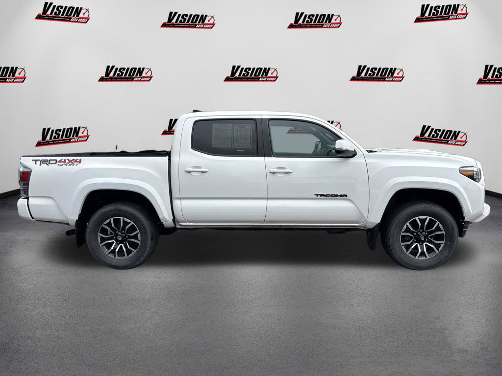 Used 2023 Toyota Tacoma TRD Sport AWD/4WD image 4