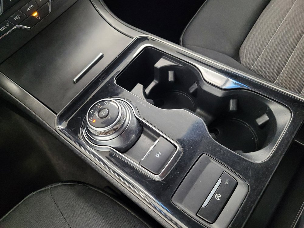 Used 2020 Ford Edge SE FWD image 26