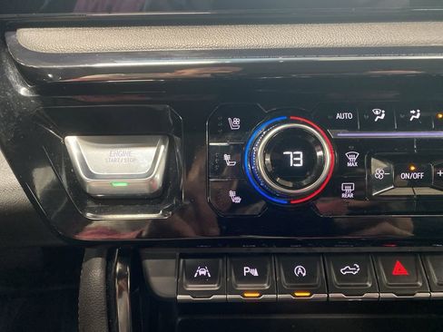 Certified 2024 GMC Sierra 1500 AT4 w/ AT4 Premium Package AWD/4WD image 47