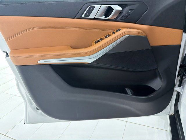 Used 2019 BMW X5 xDrive40i w/ Premium Package 2 AWD/4WD image 25