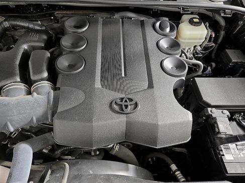 Used 2021 Toyota 4Runner SR5 Premium AWD/4WD image 31