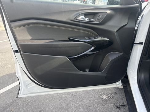 New 2026 Chevrolet Trax LT w/ Driver Confidence Package image 13