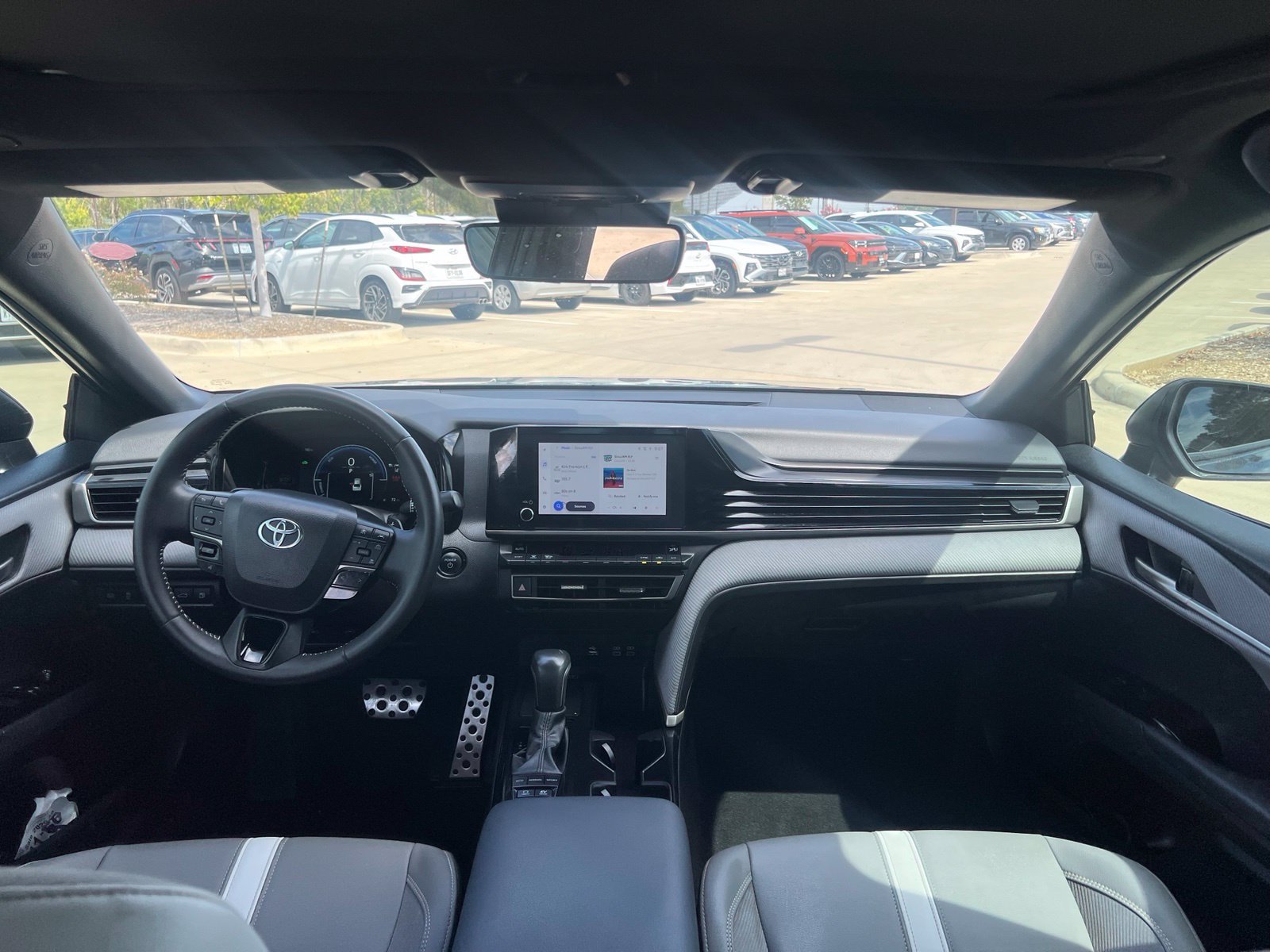 Used 2025 Toyota Camry SE w/ Convenience Package FWD image 22