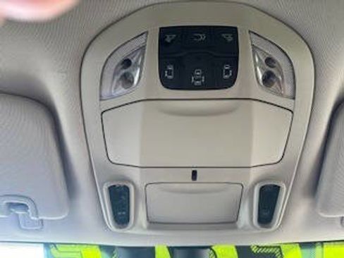 Used 2017 Chrysler Pacifica Limited FWD image 24