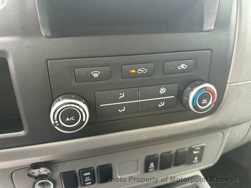 Used 2017 Nissan NV 2500 SV w/ Technology Package RWD image 17