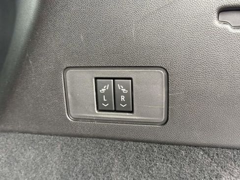 Certified 2024 Cadillac XT6 Luxury image 9