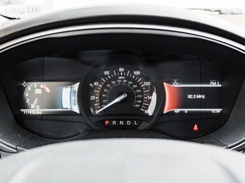 Used 2018 Ford Fusion SE w/ Fusion SE Technology Package image 13