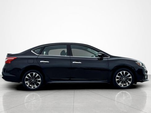 Used 2019 Nissan Sentra SR w/ Exterior Package image 6