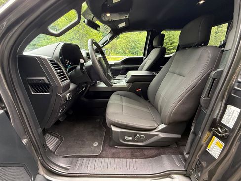Used 2017 Ford F150 XLT w/ Equipment Group 302A Luxury AWD/4WD image 25