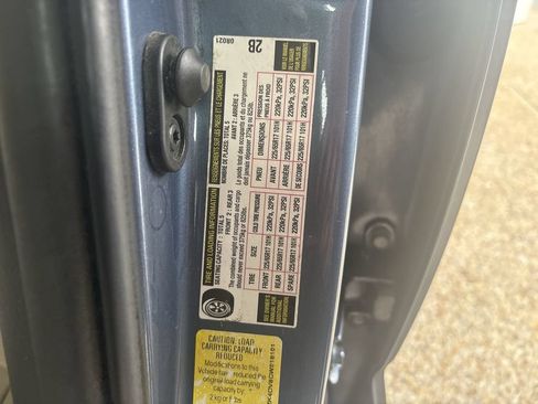 Used 2012 Toyota RAV4 FWD V6 w/ Upgrade Value Pkg image 33