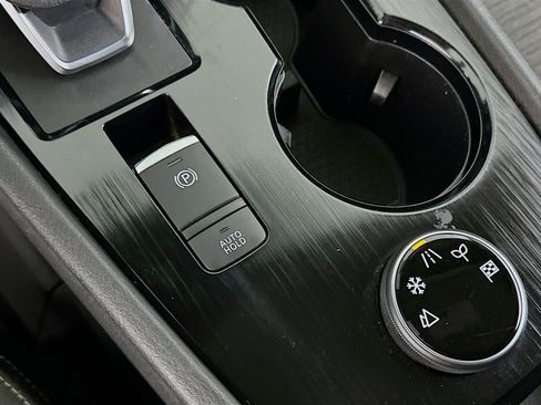 Used 2023 Nissan Rogue SV image 25