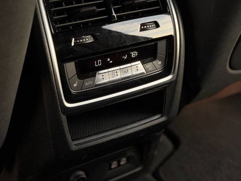 Used 2019 BMW X7 xDrive50i w/ M Sport Package image 14