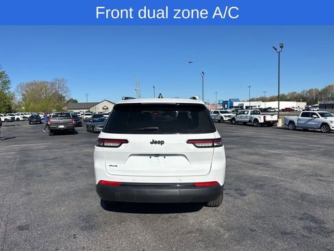 Used 2025 Jeep Grand Cherokee L Altitude image 5