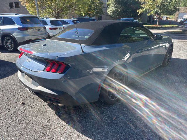Used 2024 Ford Mustang GT Premium w/ GT Performance Package RWD image 5