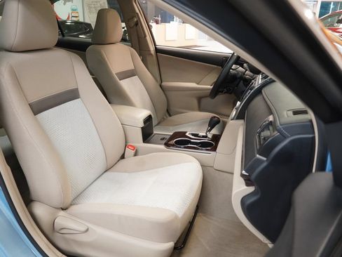 Used 2012 Toyota Camry XLE FWD image 33