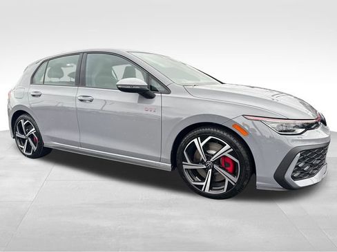 New 2026 Volkswagen GTI SE image 1