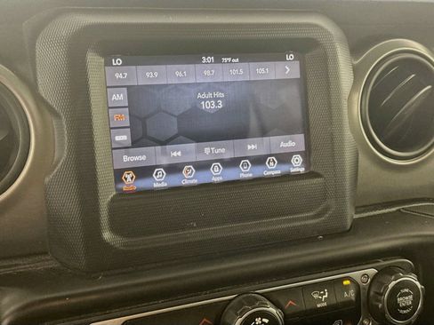 Used 2020 Jeep Wrangler Unlimited Sport AWD/4WD image 15