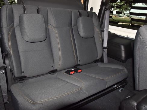 Used 2024 Jeep Wrangler Sport AWD/4WD image 20