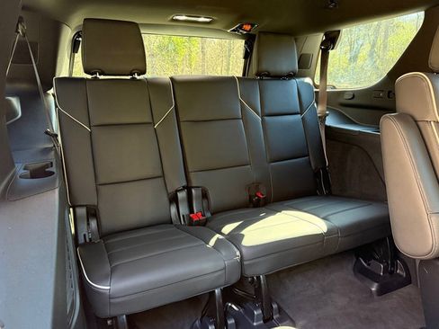 Used 2024 Cadillac Escalade Sport w/ LPO, ONYX Package image 26