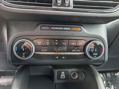 Used 2025 Ford Escape ST-Line image 17