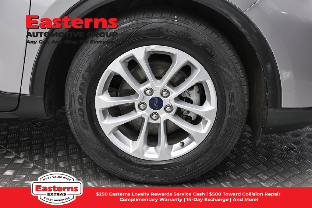 Used 2022 Ford Escape SE FWD image 33