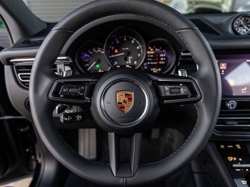 Certified 2026 Porsche Macan AWD/4WD image 26
