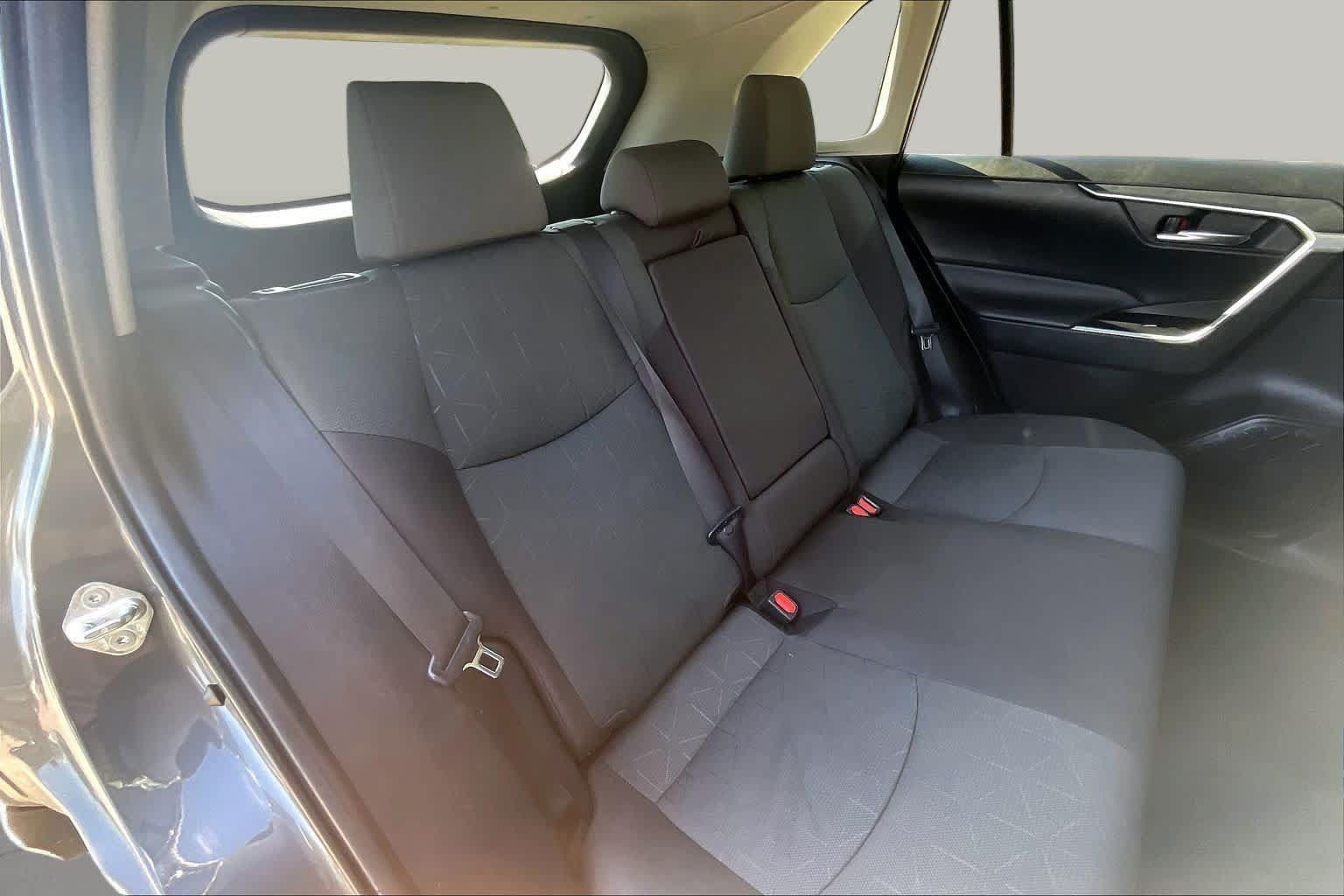 Used 2023 Toyota RAV4 XLE w/ Convenience Package FWD image 34