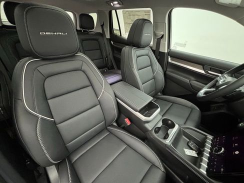 New 2026 GMC Terrain Denali w/ LPO, Floor Liner Package image 39