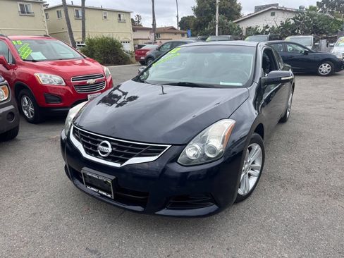 Used 2012 Nissan Altima 2.5 S w/ 2.5S Premium Pkg FWD image 2