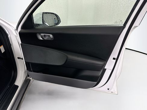 Used 2024 Hyundai Ioniq 6 SE RWD image 33