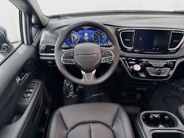 New 2027 Chrysler Pacifica Select FWD image 21