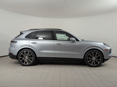 New 2026 Porsche Cayenne AWD/4WD image 8