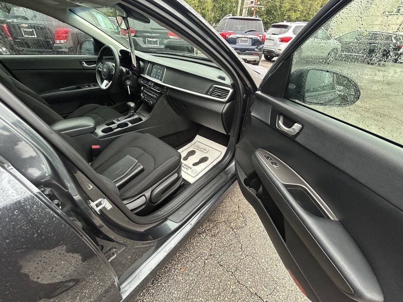Used 2020 Kia Optima LX FWD image 9