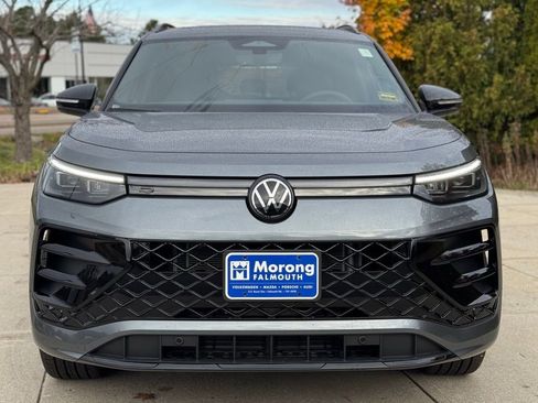 New 2026 Volkswagen Tiguan SE R-Line image 2