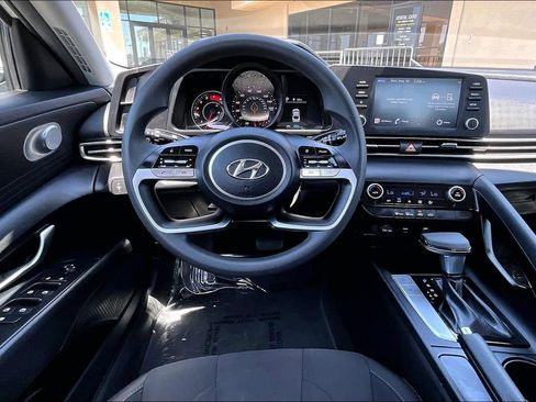 Certified 2023 Hyundai Elantra SEL FWD image 7