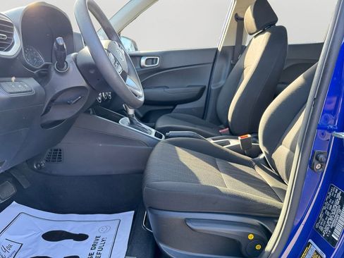 Used 2022 Hyundai Venue SE w/ Cargo Package image 24