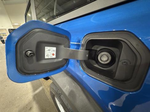 Used 2022 Ford Bronco 2-Door AWD/4WD image 23