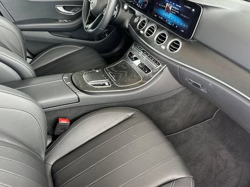 Used 2022 Mercedes-Benz E 350 Sedan image 18
