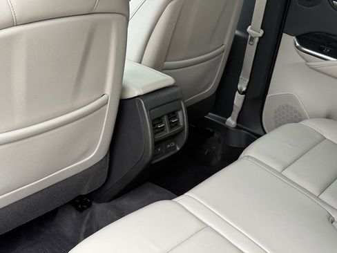 Used 2020 Cadillac XT4 Premium Luxury w/ Technology Package image 25