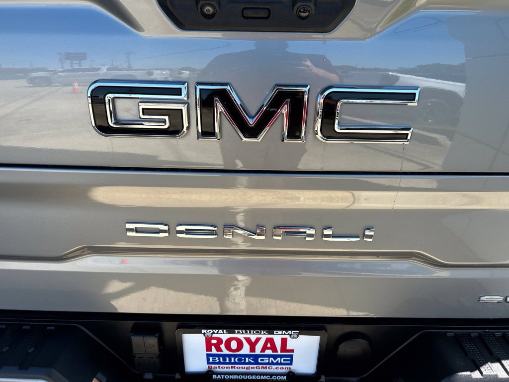 Used 2025 GMC Sierra 1500 Denali w/ Denali Reserve Package AWD/4WD image 32