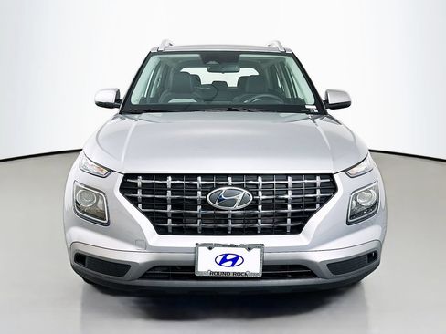 New 2026 Hyundai Venue SEL FWD image 2