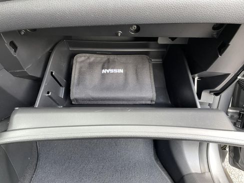 Used 2019 Nissan Rogue SV FWD image 47