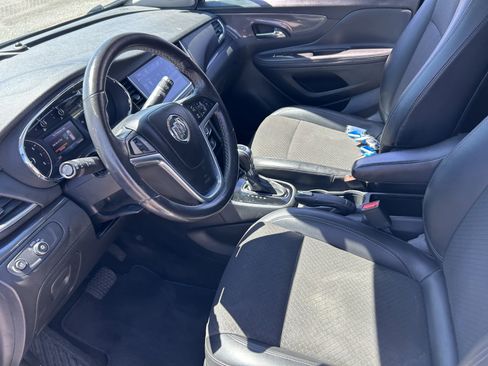 Used 2021 Buick Encore Preferred FWD image 10