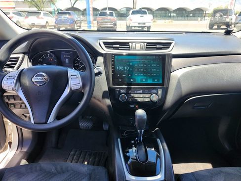 Used 2015 Nissan Rogue SV w/ SV Moonroof Package AWD/4WD image 23